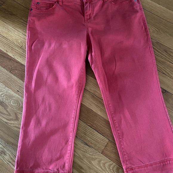 Apt nine red denim capris size 14 large roomy - Picture 2 of 8